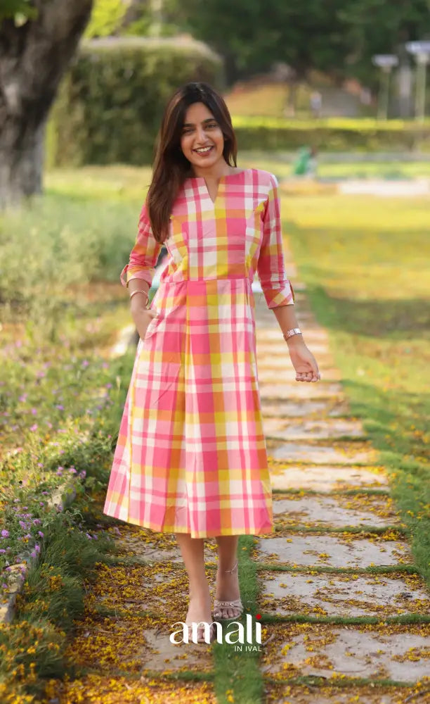 Light Pink Checks Indo Western Dress L