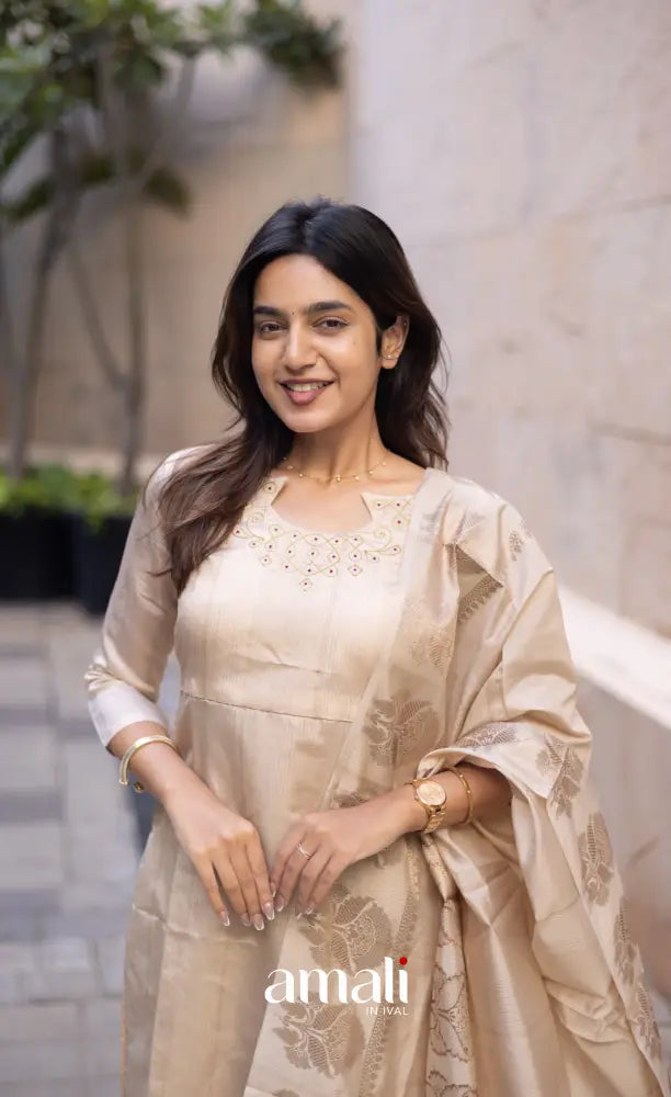 Athira Chanderi Salwar - beige and Gold salwar