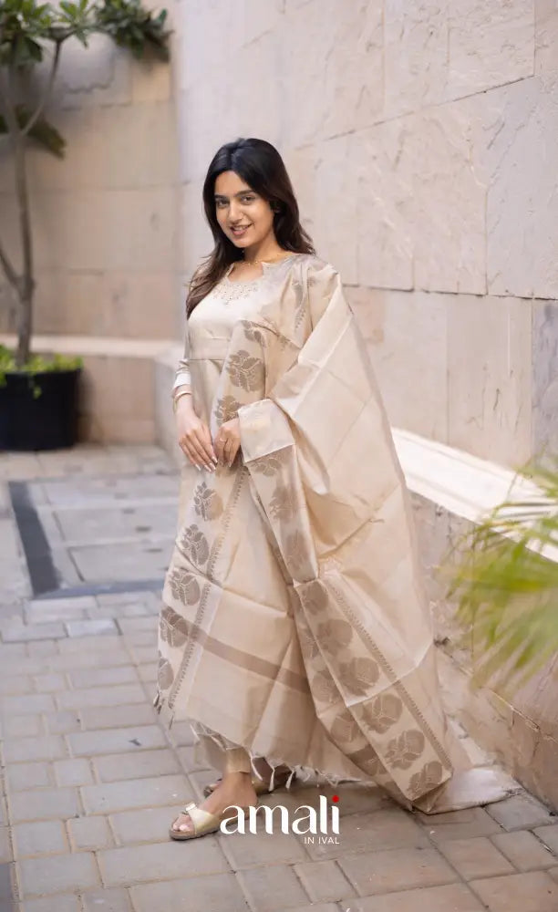 Athira Chanderi Salwar - beige and Gold salwar