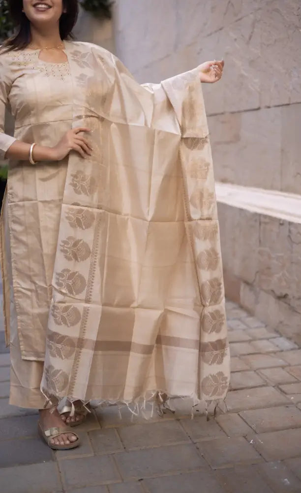 Athira Chanderi Salwar - beige and Gold salwar