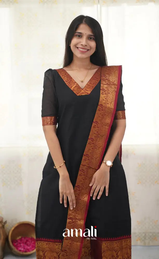 Meera Black shade and Red tone Cotton Salwar salwar