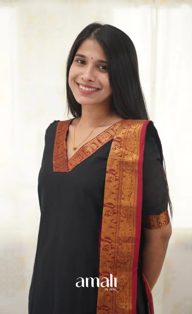 Meera Black shade and Red tone Cotton Salwar salwar