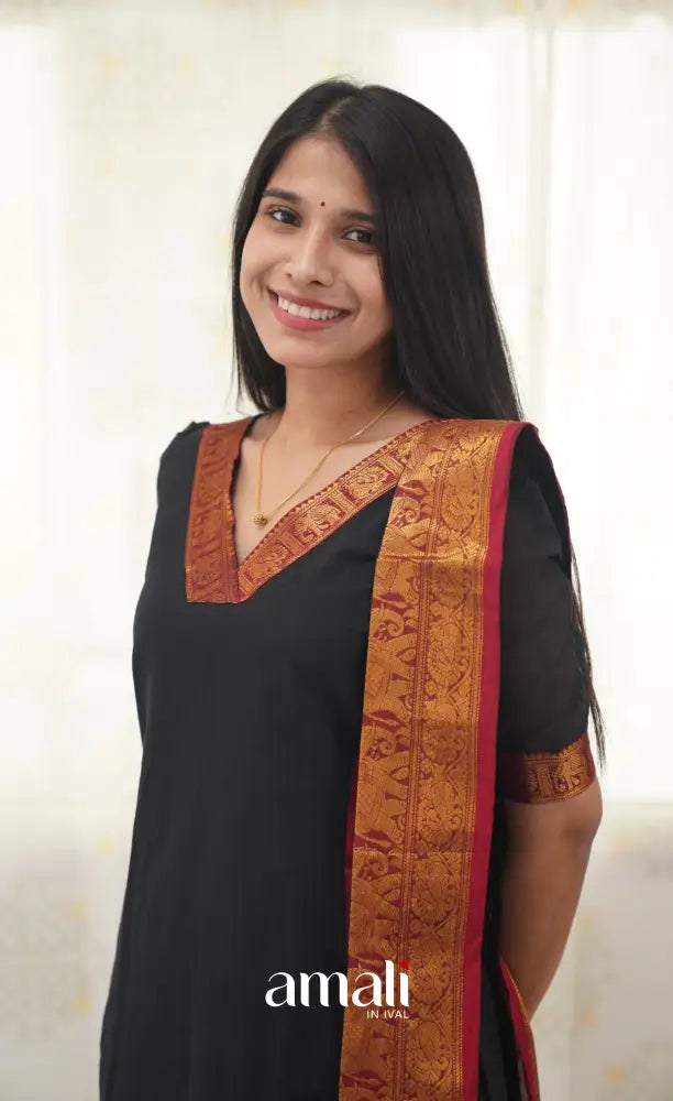 Meera Black shade and Red tone Cotton Salwar salwar