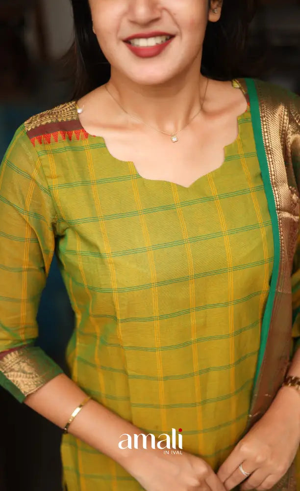 Meera Chettinad Cotton Salwar - two tone Henna Green and Dark Green salwar