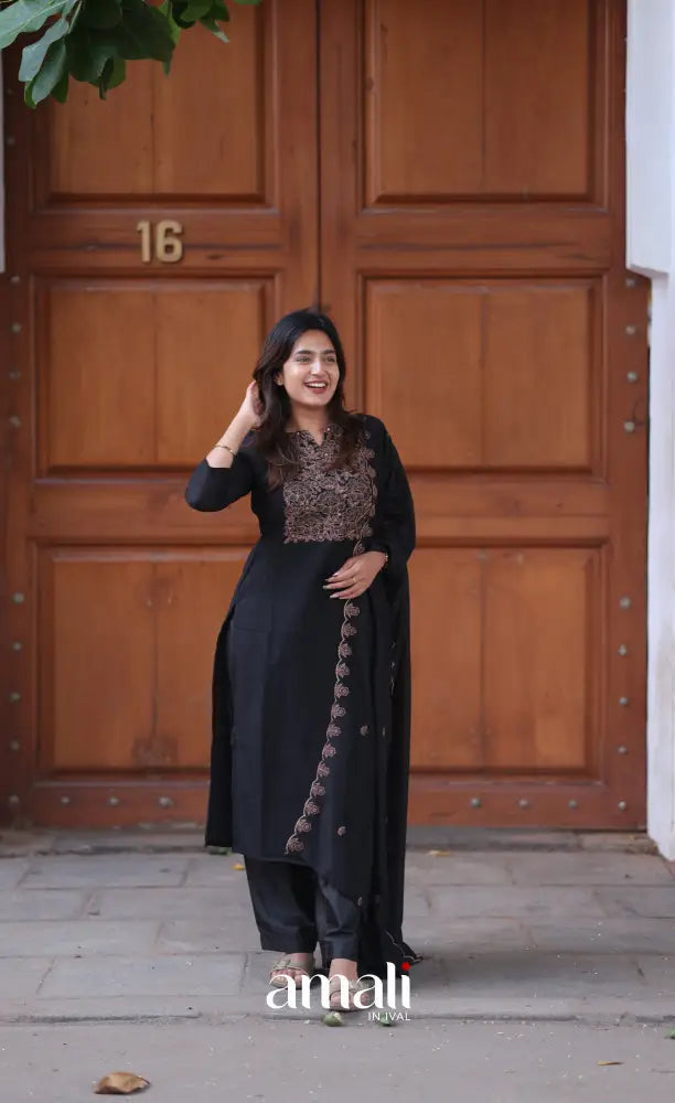 Nakshatra Georgette Salwar - Black salwar