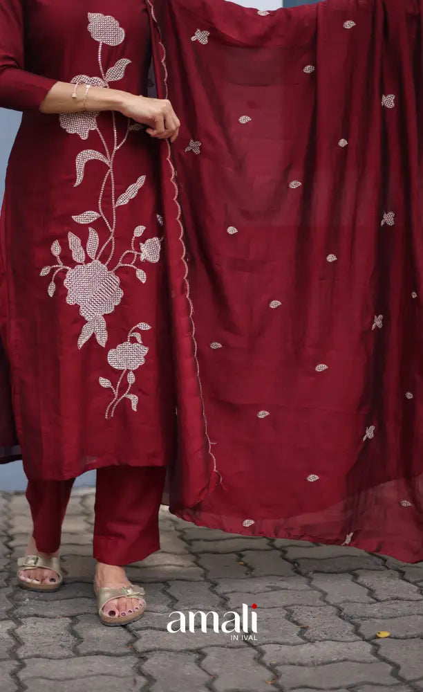 Nakshatra Georgette Salwar - Maroon salwar