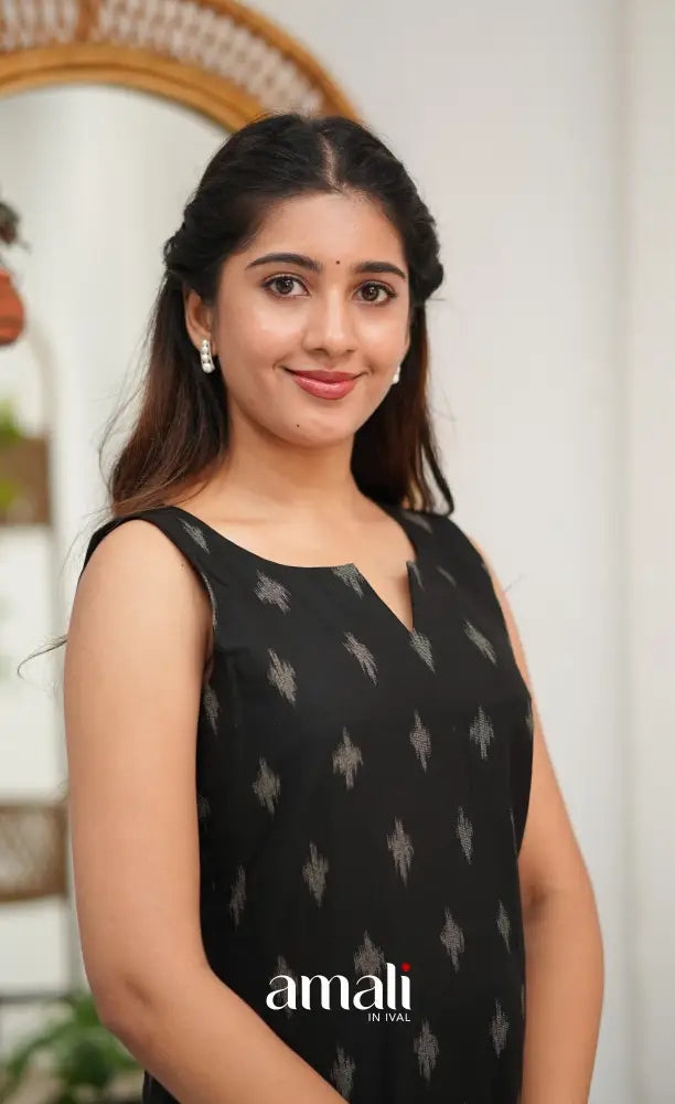 Priyo co-ord set- Black and Blue Cotton Straight Kurti with Pant - salwar