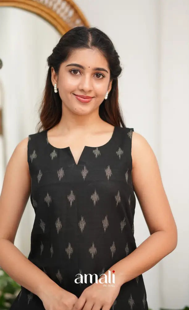 Priyo co-ord set- Black and Reddish Pink Cotton Straight Kurti with Pant - salwar