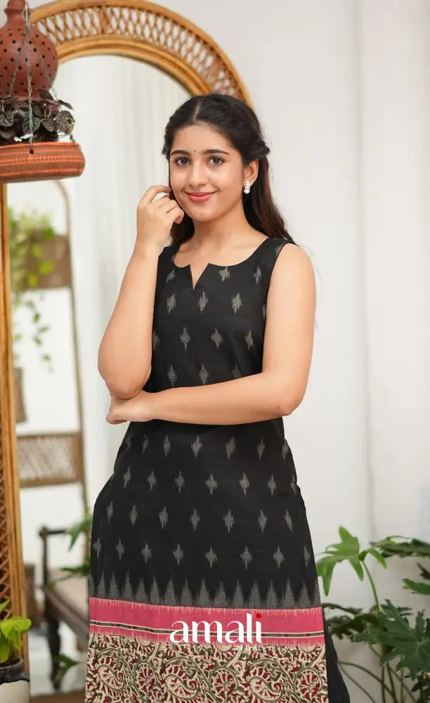 Priyo co-ord set- Black and Reddish Pink Cotton Straight Kurti with Pant - salwar