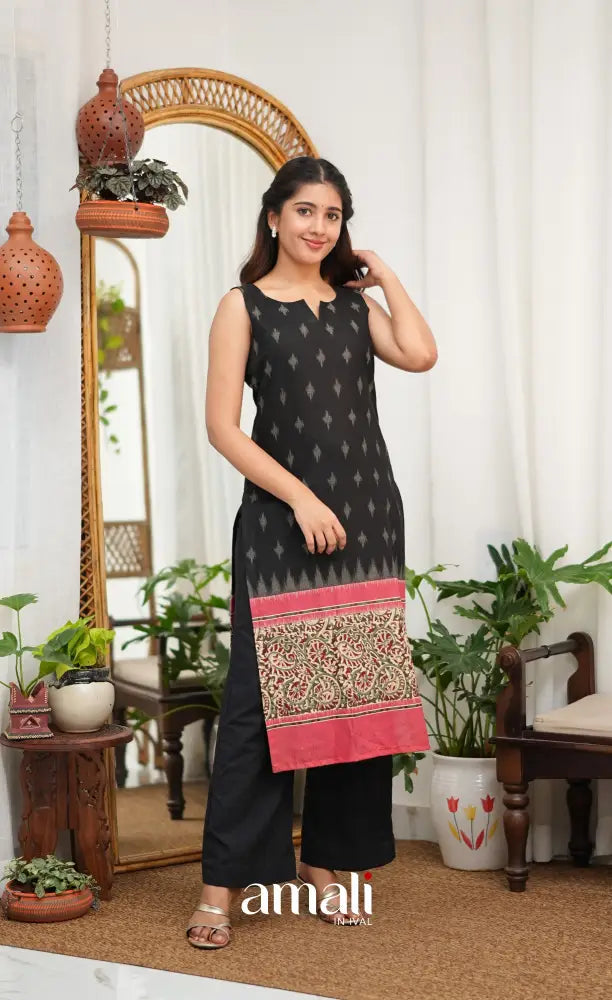 Priyo co-ord set- Black and Reddish Pink Cotton Straight Kurti with Pant - salwar