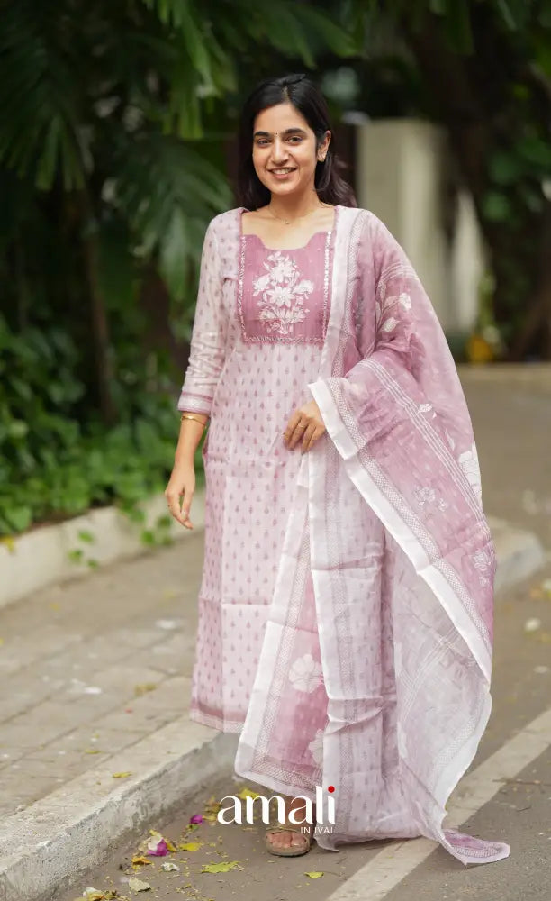 Tara Viscose Chanderi Salwar - Light pink and Dusty pink salwar